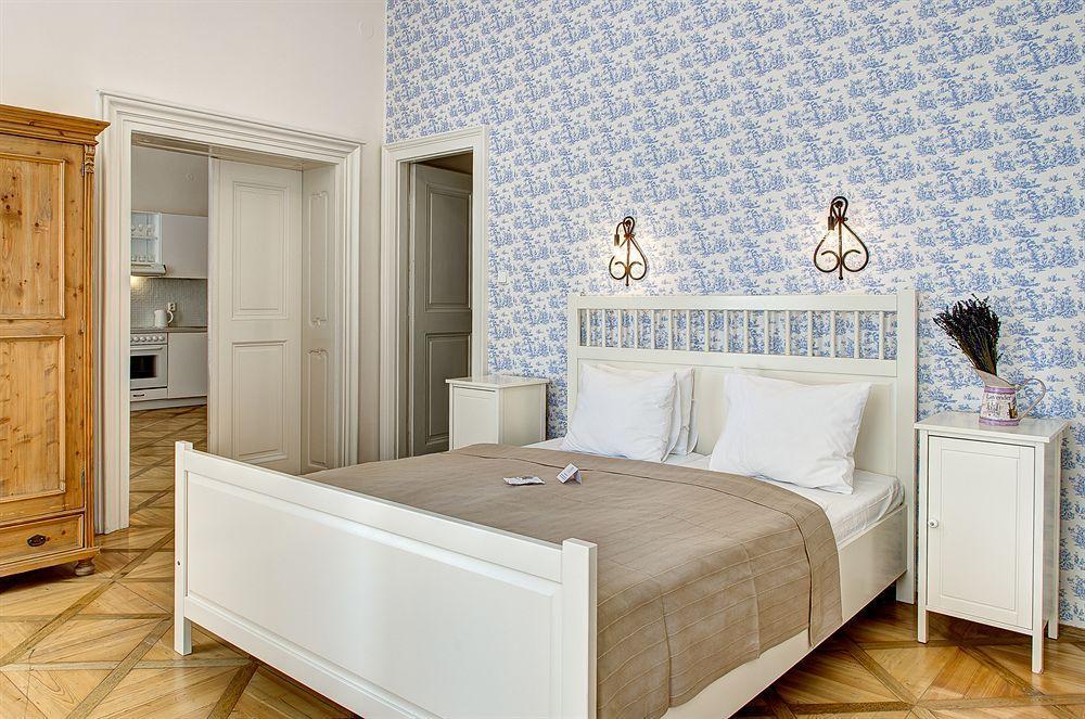 6 Continents Apartments By Adrez Prague Exterior photo